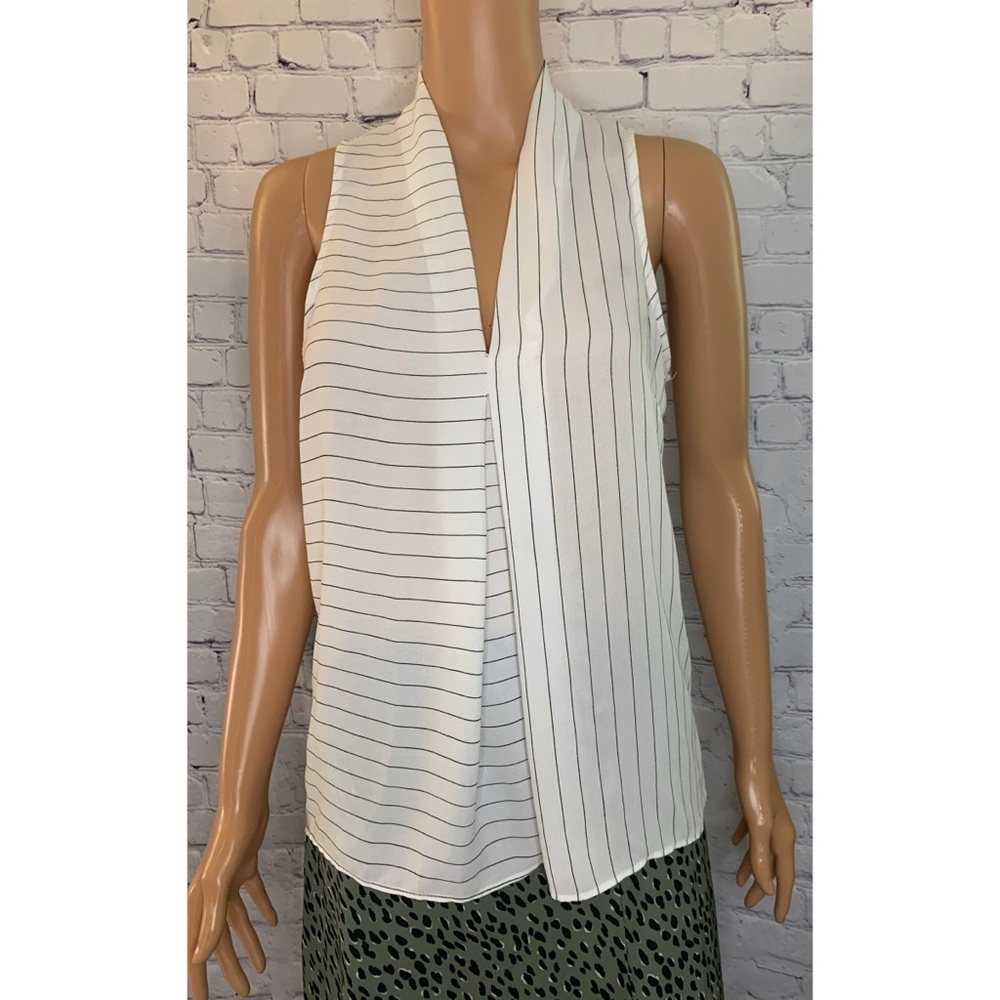 Leith size XS White Black Strips Lightweight sleeveless blouse business